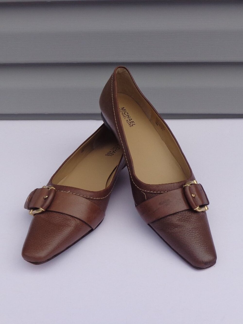 Michael Kors Women’s Brown Leather Pointed Toe Flats Strap w. Gold Buckle Sz 10M